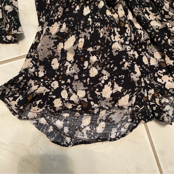 - FREE PEOPLE All Right Ruffles Romper size XS - Picture 4 of 8